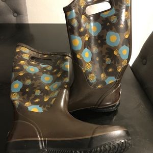 Rain boots